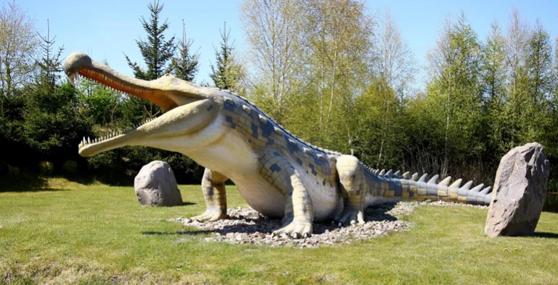 Łeba Park - makieta dinozaura