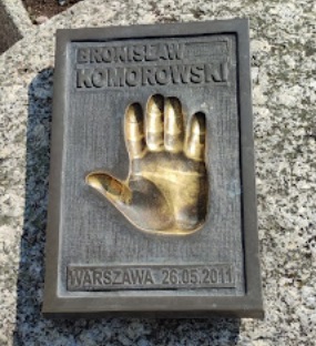 Odcisk dłoni prezydenta RP B. Komorowskiego